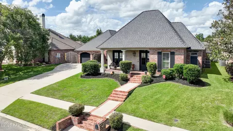 203 Flagstone Ct, Lafayette, LA 70503