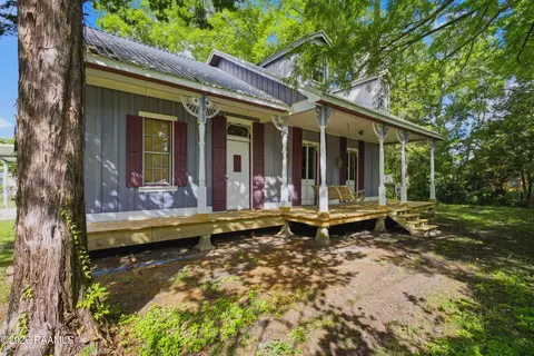 310 E Dupre St, Washington, LA 70589