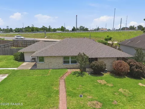 820 Contraband Ln, Lake Charles, LA 70605