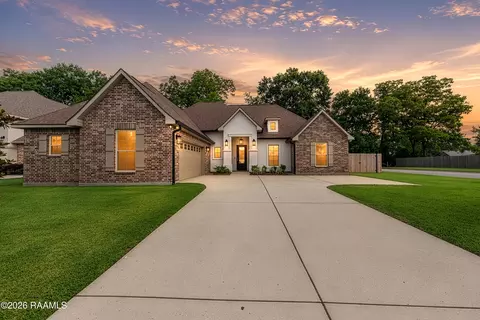 200 Hidden Ridge Dr, Lafayette, LA 70507