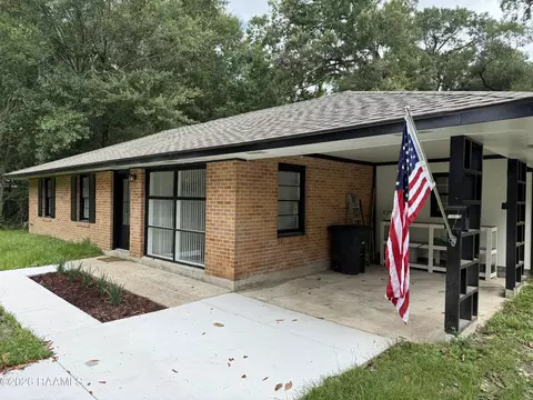 10515 N Harvey Dr, Baton Rouge, LA 70815