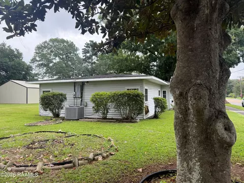 Exterior - 650 W Walnut Ave, Eunice, LA 70535 photo 3 of 3
