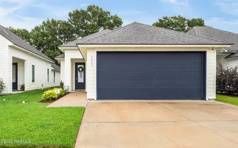 Exterior - 207 Alpine Dr, Lafayette, LA 70506 photo 4 of 4