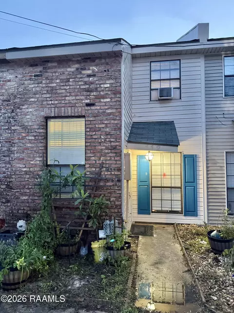 112 S Saint Pierre St, Broussard, LA 70518
