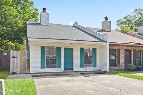 102 Longfellow Dr #B, Lafayette, LA 70503