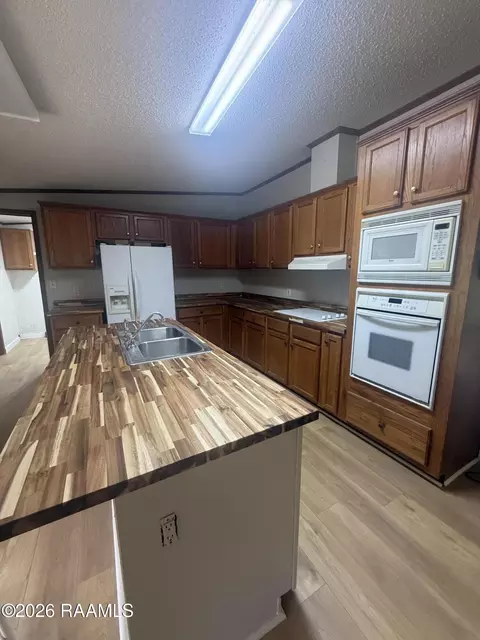 Kitchen - 112 Brayden Dr, Duson, LA 70529 photo 2 of 8