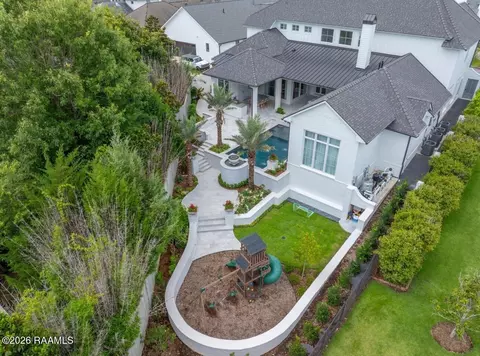 Exterior - 616 Elysian Fields Dr, Lafayette, LA 70508 photo 9 of 10