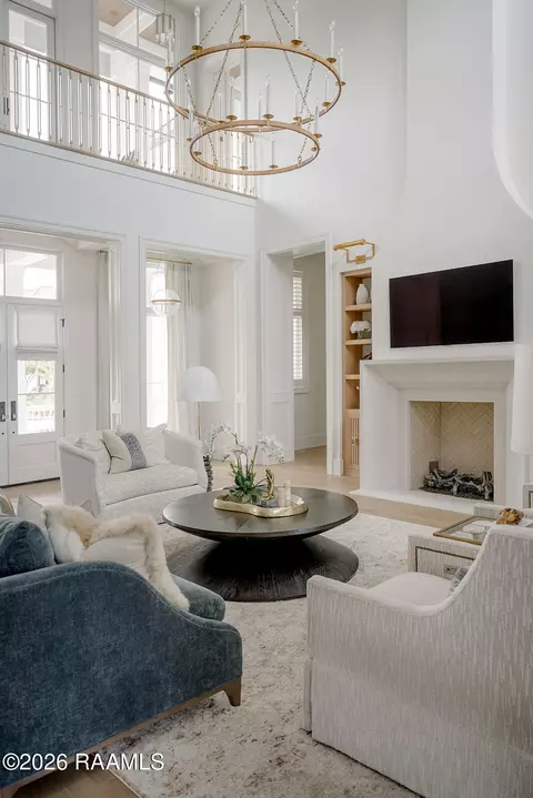 Living - 616 Elysian Fields Dr, Lafayette, LA 70508 photo 2 of 5
