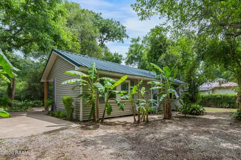 1411 Carmel Dr, Lafayette, LA 70501