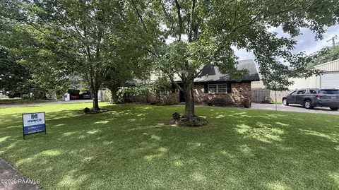 410 N Locksley Dr, Lafayette, LA 70508