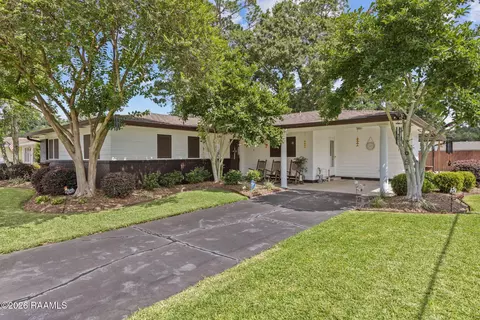 102 Bradford Dr, Carencro, LA 70520