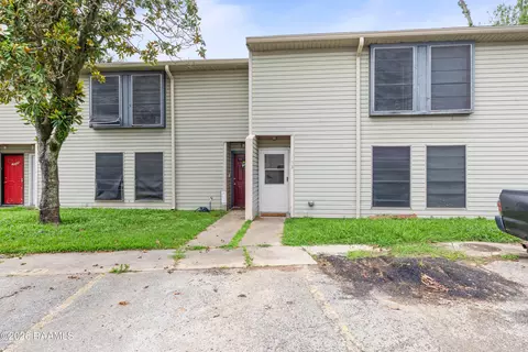 201 High Meadows Blvd #153, Lafayette, LA 70507