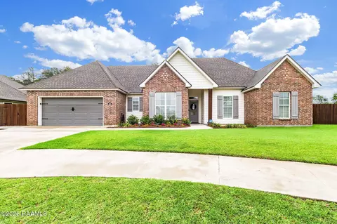105 Buttonwood Dr, Carencro, LA 70520