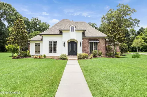322 Champagne Dr, Opelousas, LA 70570