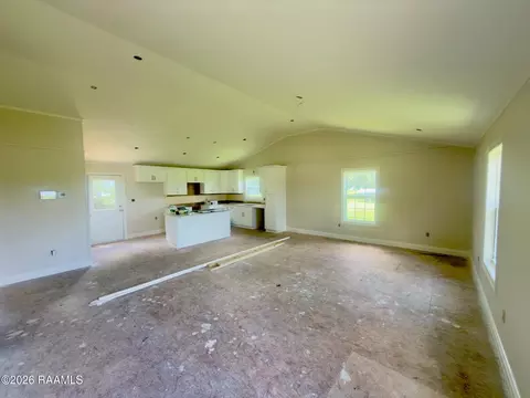 Living - 9936 Lou Ella Rd, Kaplan, LA 70548 photo 1 of 2