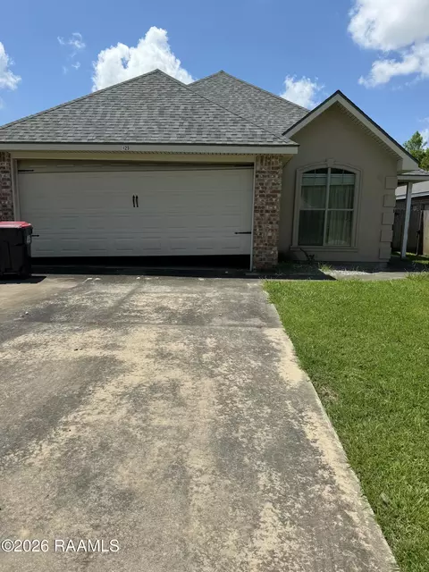 425 Milton Ests, Youngsville, LA 70592