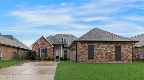 215 Bay Meadow Ln, Lafayette, LA 70507