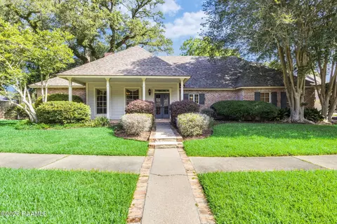 203 Autumn Oak Bnd, Lafayette, LA 70508