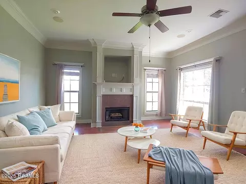 Living - 202 Beringer Dr, Duson, LA 70529 photo 2 of 4