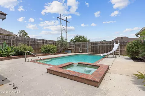 200 Rue Saint Barts St, Youngsville, LA 70592