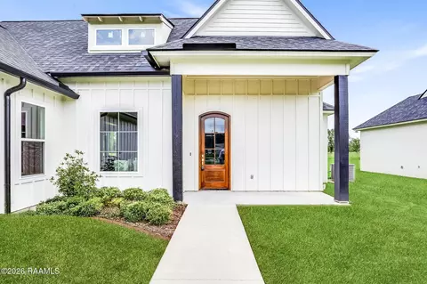 119 Chase Dr, Scott, LA 70583