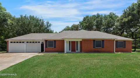 2518 W Willow St, Scott, LA 70583