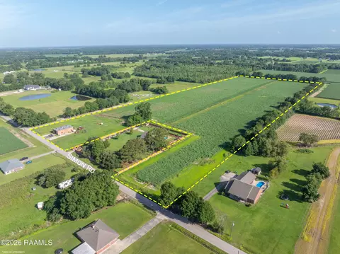 306 Simon Rd, Youngsville, LA 70592