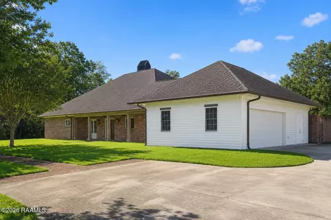 6021 Mermentau Dr, Youngsville, LA 70592