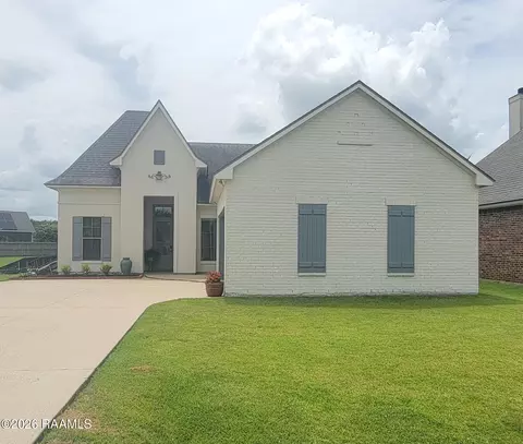 115 Meadow Gate Dr, Lafayette, LA 70508