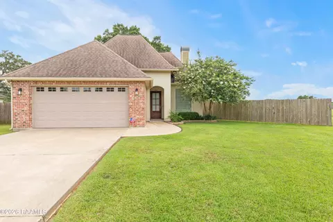 103 Braxton Dr, Youngsville, LA 70592