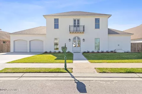 1044 The Lake Dr, Broussard, LA 70518