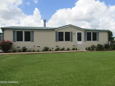 4812 Autumn Ln, Jeanerette, LA 70544
