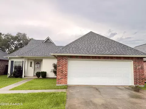 117 Katy Beth Dr, Youngsville, LA 70592