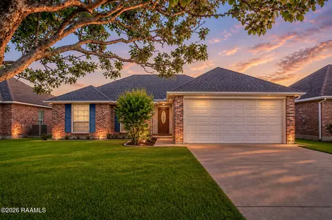 105 Wildflower Ln, Lafayette, LA 70506