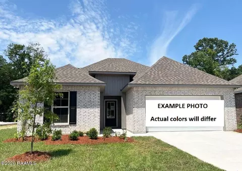 301 Payton Woods Ln, Scott, LA 70583