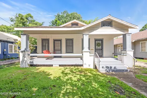 1114 S Court St, Opelousas, LA 70570