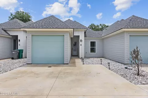 300 Avenue B UNIT B, Broussard, LA 70518