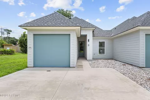 300 Avenue B UNIT D, Broussard, LA 70518