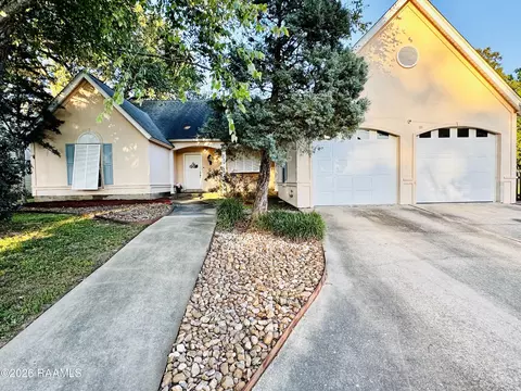 1915 Alonzo St, Opelousas, LA 70570