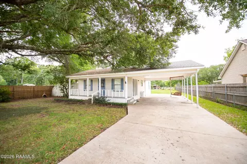 136 Tison Rd, Carencro, LA 70520