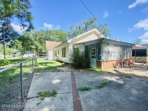 Exterior - 210 S 6th St, Eunice, LA 70535 photo 2 of 4
