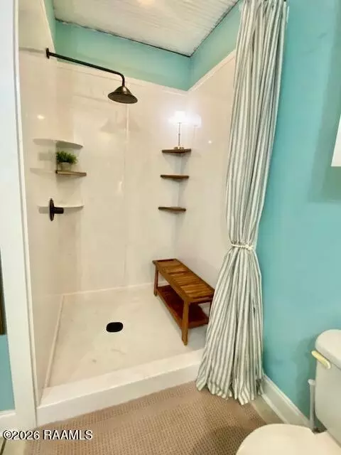 Bath - 210 S 6th St, Eunice, LA 70535 photo 3 of 3