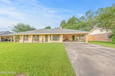 211 Darlene Dr, Lafayette, LA 70508