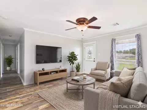 Living - 10714 Mike Dr, Kaplan, LA 70548 photo 3 of 3