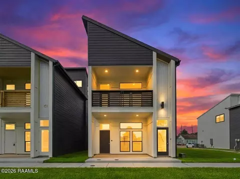 1120 S Washington St #101&201, Lafayette, LA 70501