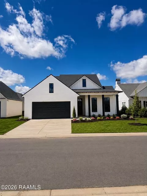205 Queenstown Ave, Youngsville, LA 70592