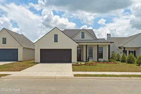 205 Queenstown Ave, Youngsville, LA 70592