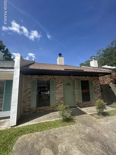 102 Longfellow Dr #A, Lafayette, LA 70503
