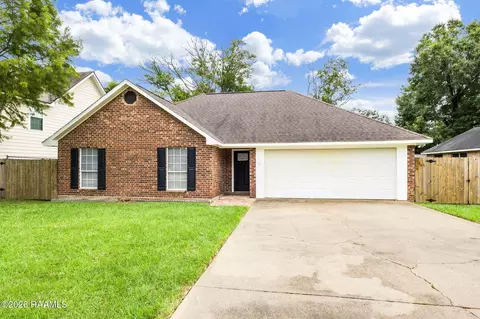 110 Cleopatra Ln, Youngsville, LA 70592