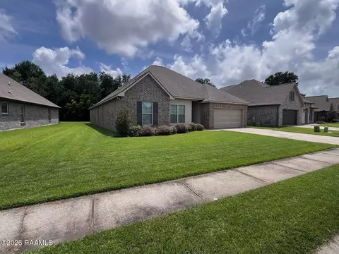 212 Valcour Pl, Youngsville, LA 70592